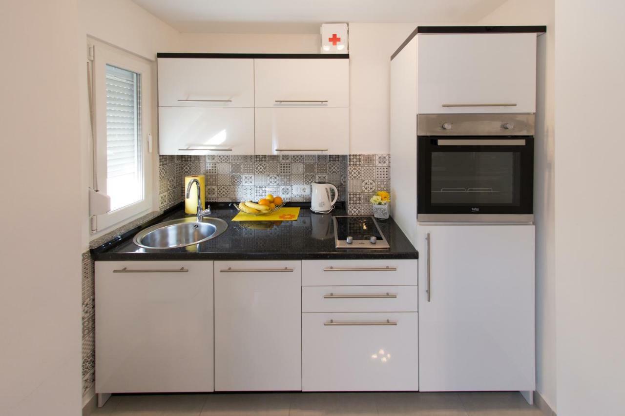 Apartment Travel *